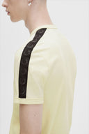 Fred Perry Ανδρική Μπλούζα Tonal Tape Ringer T-Shirt M5675-S21 Εκρού