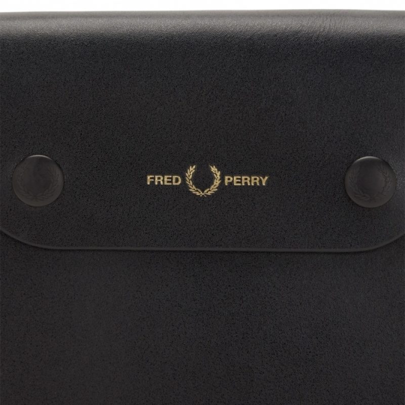 fred perry burnished leather pouch black p57057 820515 medium tobros.gr